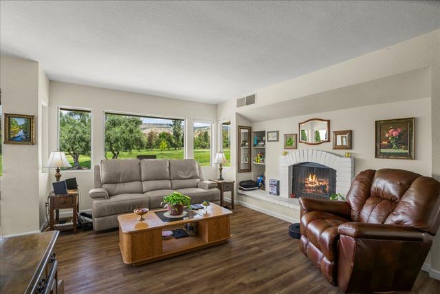 8014 Pinot Noir Court, San Jose, CA 95135