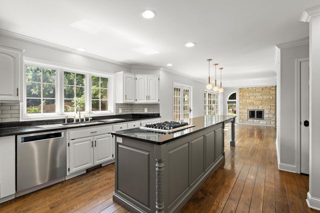 1504 Fairfield Road S, Minnetonka, MN 55305