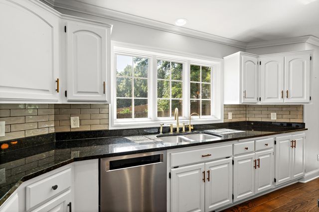 1504 Fairfield Road S, Minnetonka, MN 55305
