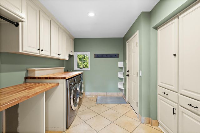 1504 Fairfield Road S, Minnetonka, MN 55305
