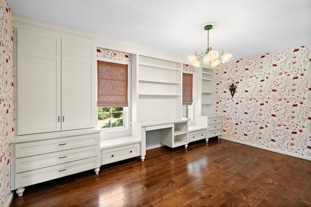 1504 Fairfield Road S, Minnetonka, MN 55305