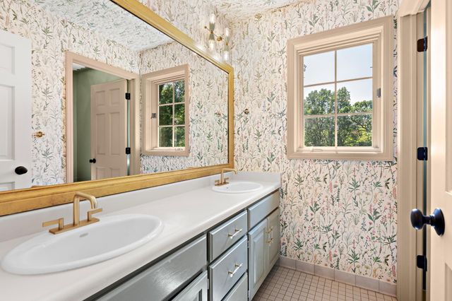 1504 Fairfield Road S, Minnetonka, MN 55305