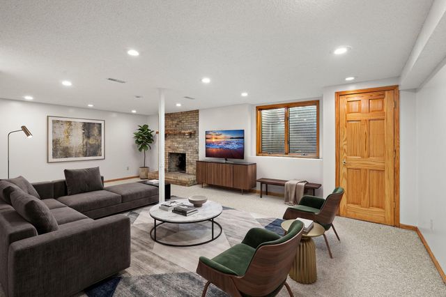 1504 Fairfield Road S, Minnetonka, MN 55305