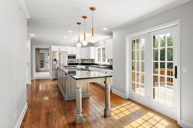 1504 Fairfield Road S, Minnetonka, MN 55305