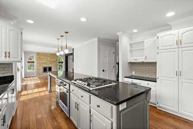 1504 Fairfield Road S, Minnetonka, MN 55305