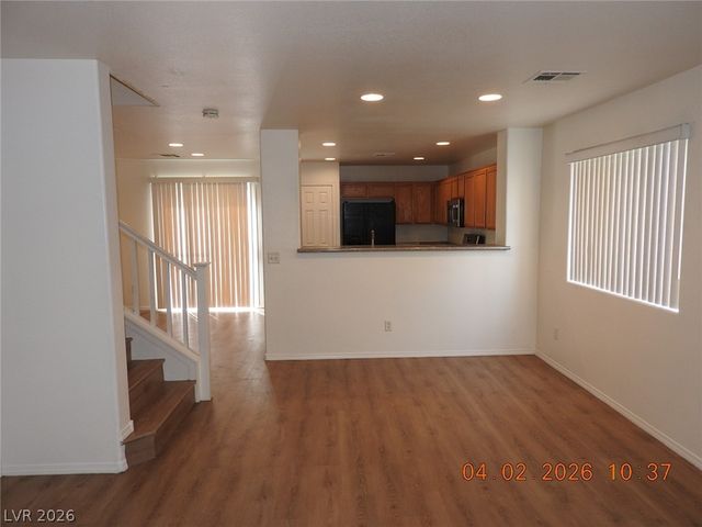 906 Valetta Flat Avenue, Las Vegas, NV 89183