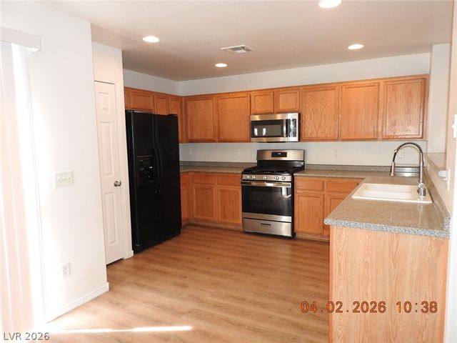 906 Valetta Flat Avenue, Las Vegas, NV 89183