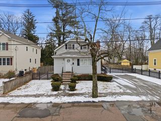 55 Silver St, Randolph, MA 02368
