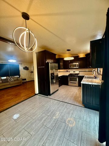 3336 S Sergeant Avenue, Joplin, MO 64804