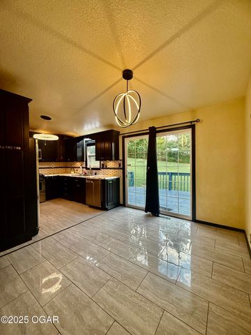 3336 S Sergeant Avenue, Joplin, MO 64804