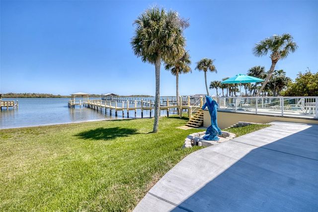 349 MARSH LANDING LOOP, Oak Hill, FL 32759