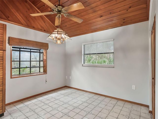 11398 CR 682, Webster, FL 33597