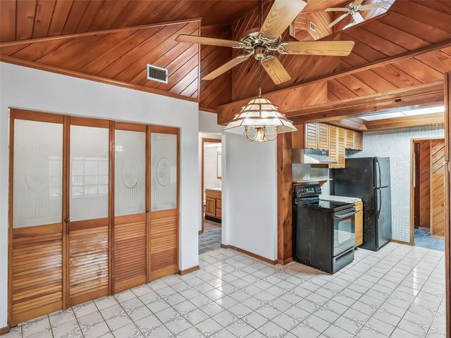 11398 CR 682, Webster, FL 33597