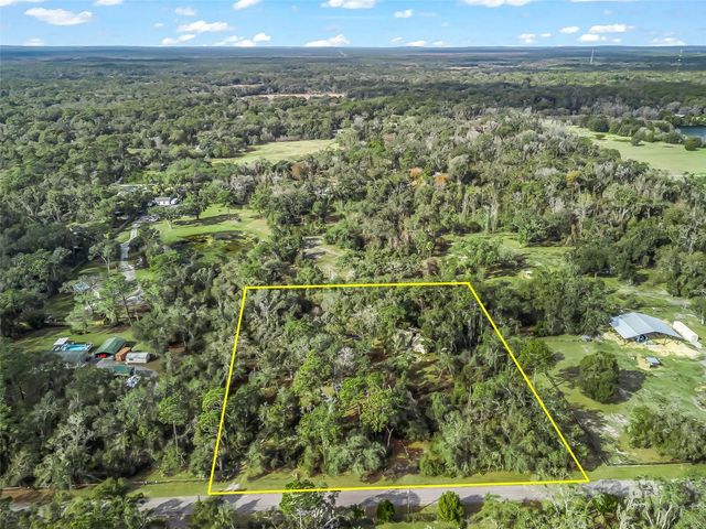 11398 CR 682, Webster, FL 33597