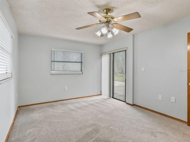 11398 CR 682, Webster, FL 33597