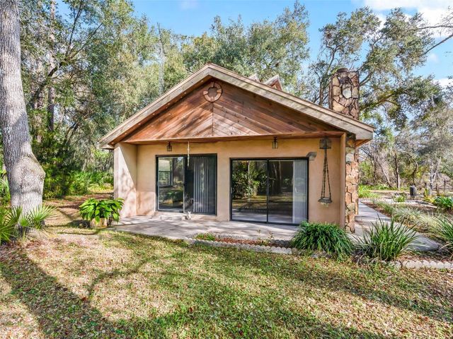 11398 CR 682, Webster, FL 33597