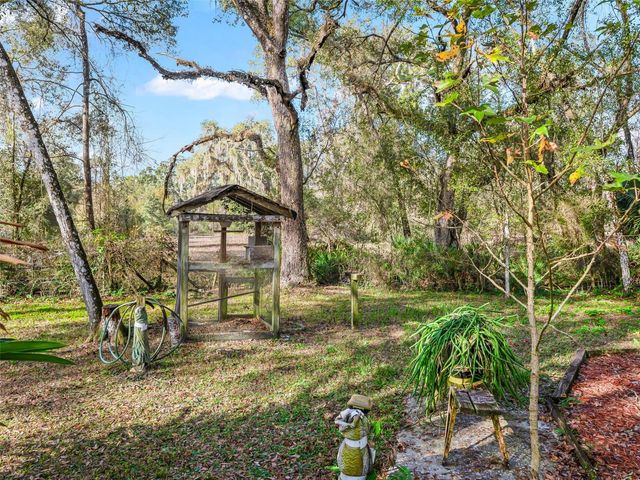 11398 CR 682, Webster, FL 33597