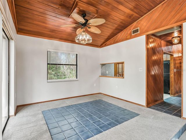 11398 CR 682, Webster, FL 33597