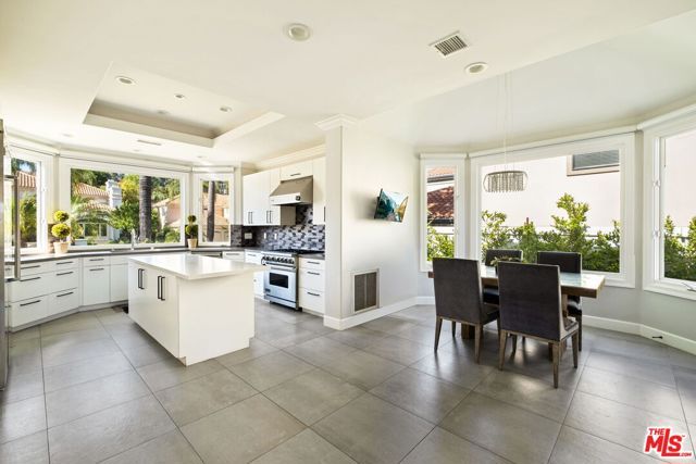 5325 Collingwood Circle, Calabasas, CA 91302