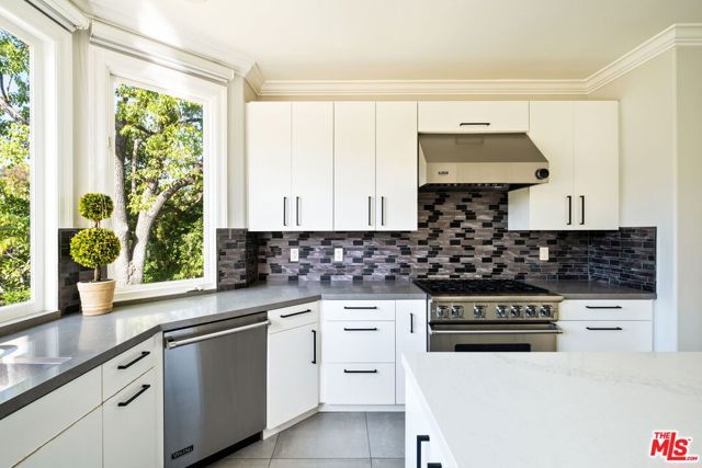 5325 Collingwood Circle, Calabasas, CA 91302