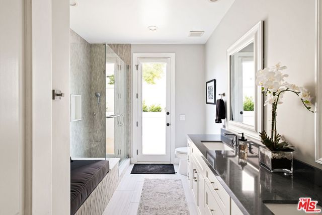 5325 Collingwood Circle, Calabasas, CA 91302