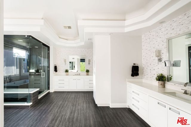 5325 Collingwood Circle, Calabasas, CA 91302