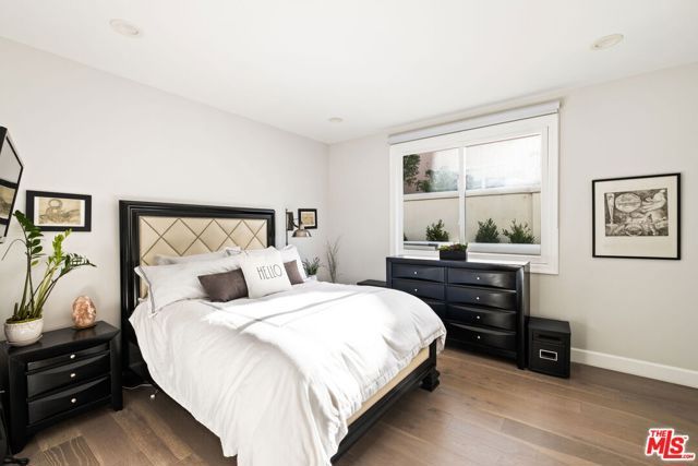 5325 Collingwood Circle, Calabasas, CA 91302