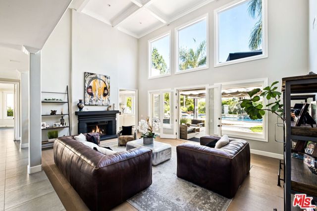5325 Collingwood Circle, Calabasas, CA 91302