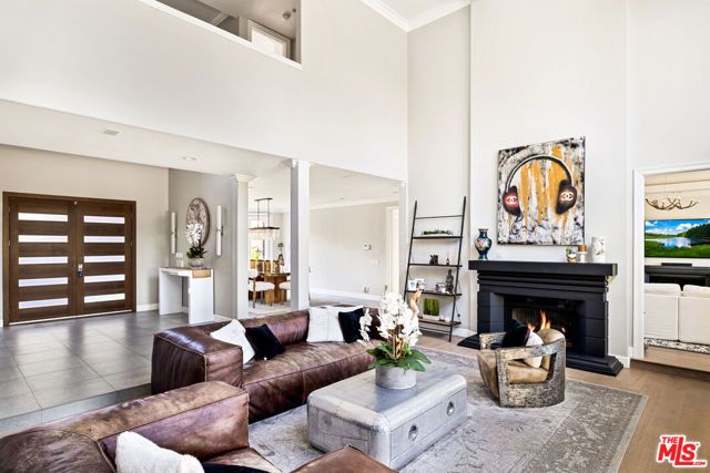 5325 Collingwood Circle, Calabasas, CA 91302