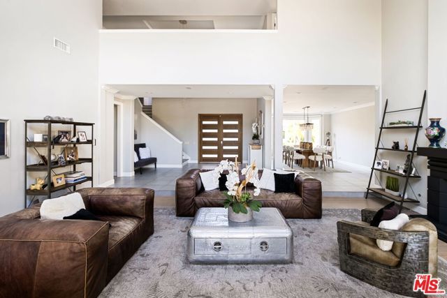 5325 Collingwood Circle, Calabasas, CA 91302
