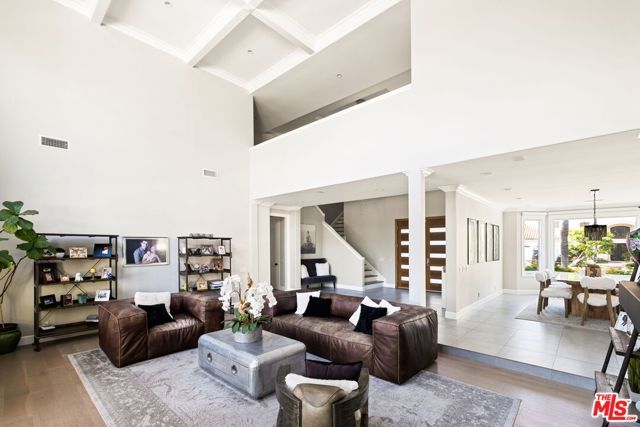 5325 Collingwood Circle, Calabasas, CA 91302