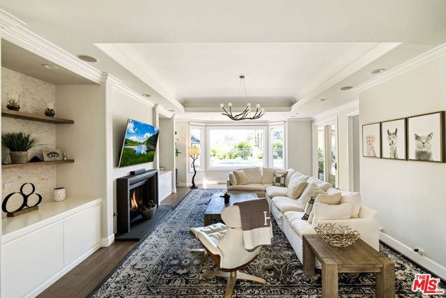 5325 Collingwood Circle, Calabasas, CA 91302