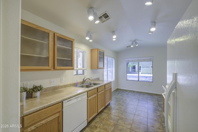 28041 N MUSCOVITE Drive, San Tan Valley, AZ 85143