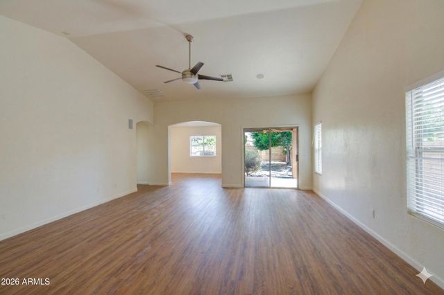 28041 N MUSCOVITE Drive, San Tan Valley, AZ 85143