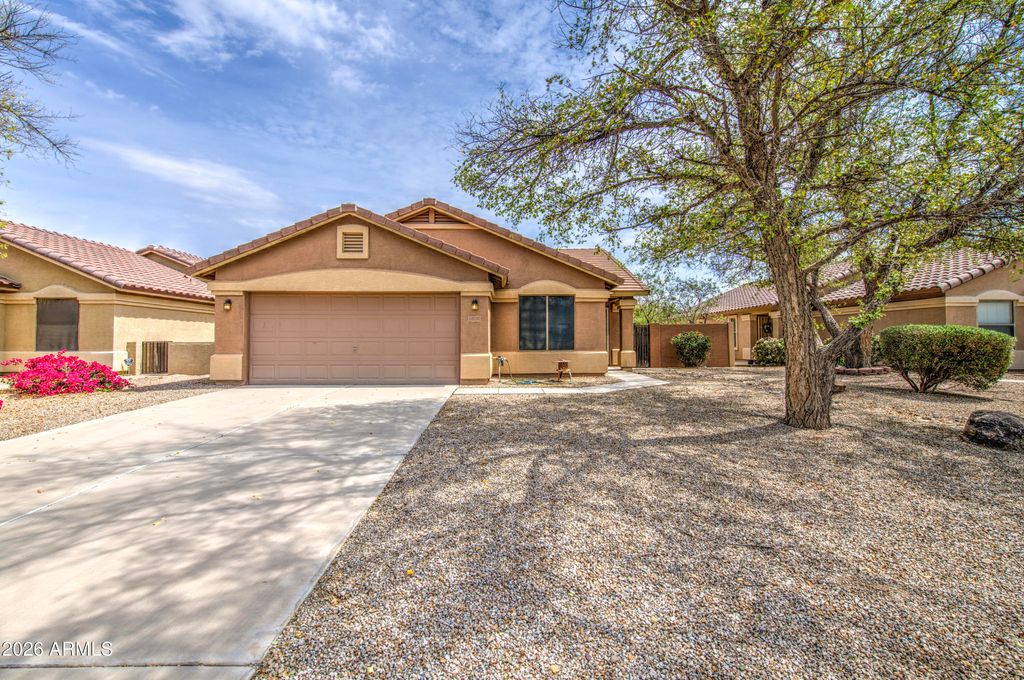 28041 N MUSCOVITE Drive, San Tan Valley, AZ 85143