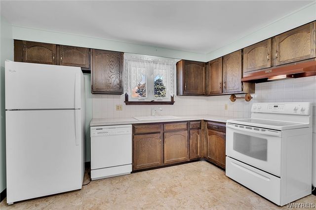87 Knollwood Drive, Cheektowaga, NY 14227