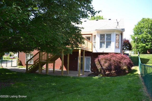 6706 Crispa Ct, Louisville, KY 40228