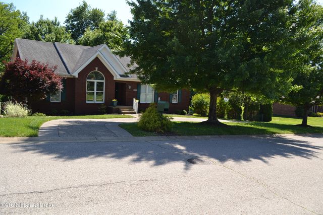 6706 Crispa Ct, Louisville, KY 40228