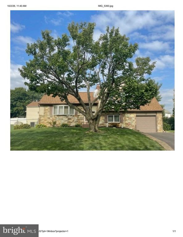 995 HILLTOP RD, Warminster, PA 18974