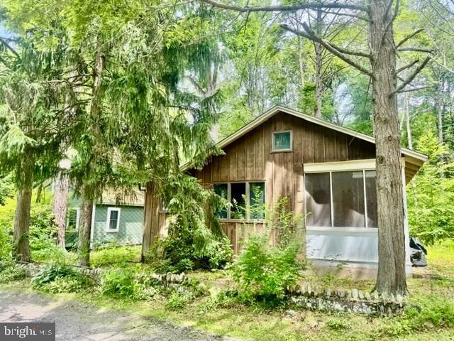 21 BASS DR, Ashland, PA 17921