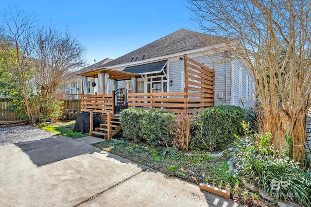 1322 Dauphin Street, Mobile, AL 36604