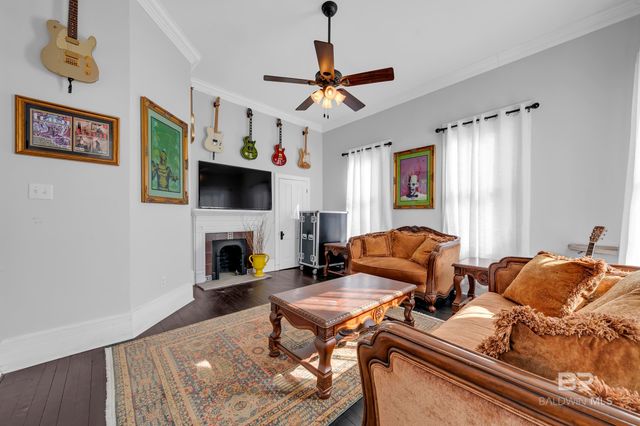 1322 Dauphin Street, Mobile, AL 36604