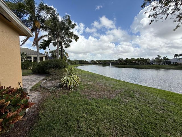 10873 Northgreen Drive, Lake Worth, FL 33449