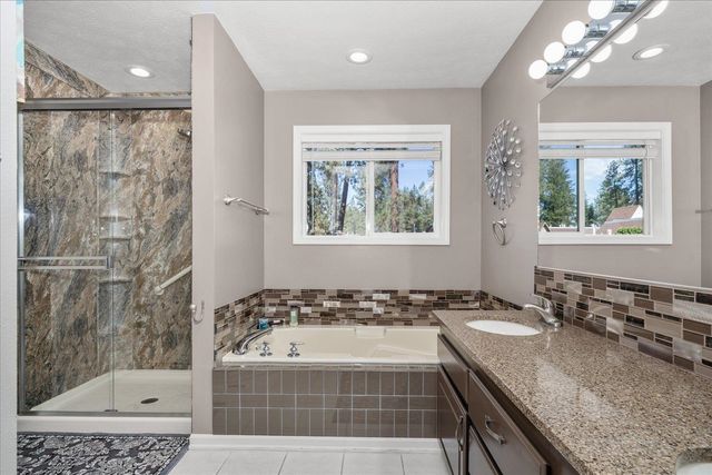 1216 W Candlewood Ct, Spokane, WA 99218