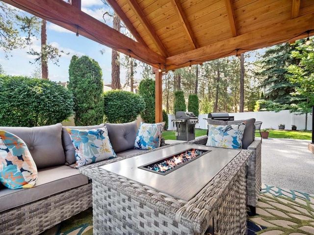 1216 W Candlewood Ct, Spokane, WA 99218