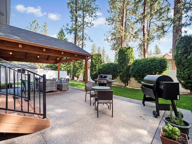1216 W Candlewood Ct, Spokane, WA 99218