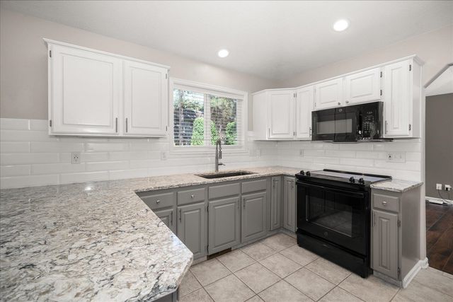 1216 W Candlewood Ct, Spokane, WA 99218