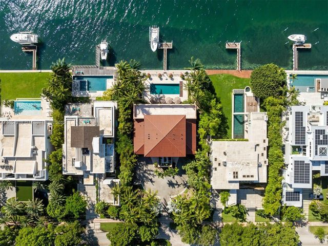 230 Harbor Drive, Key Biscayne, FL 33149