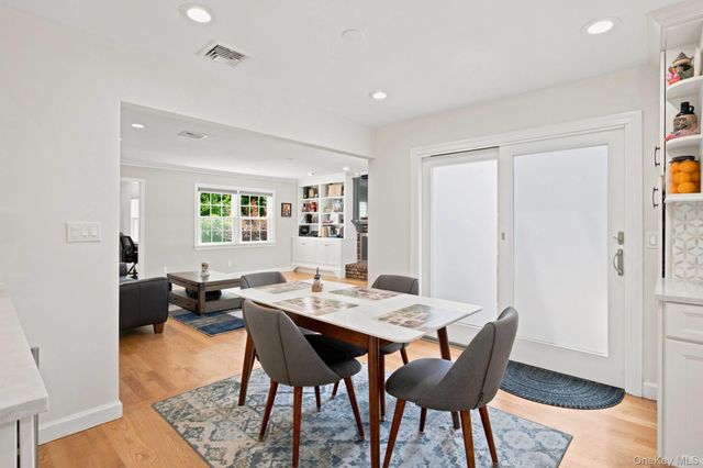 25 Artisan Avenue, Huntington, NY 11743