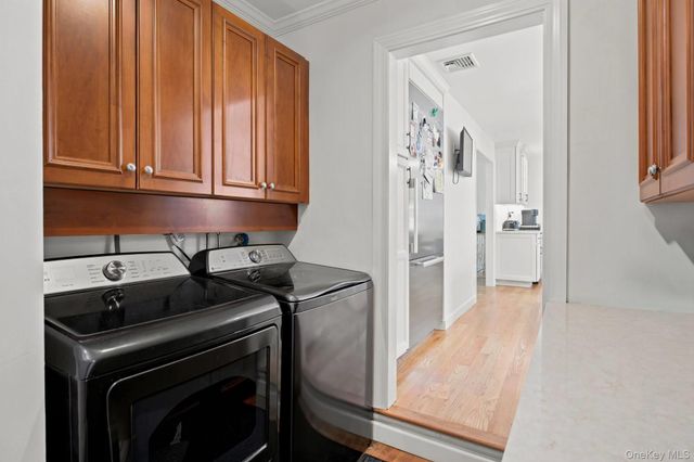25 Artisan Avenue, Huntington, NY 11743